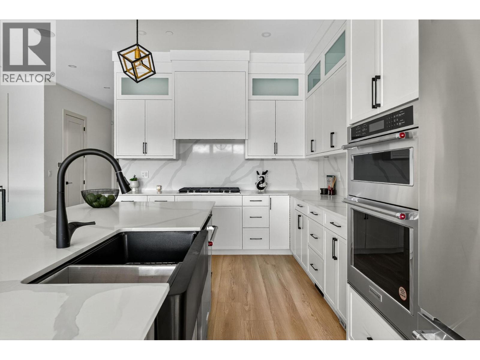 8932 TAVISTOCK ROAD - 10