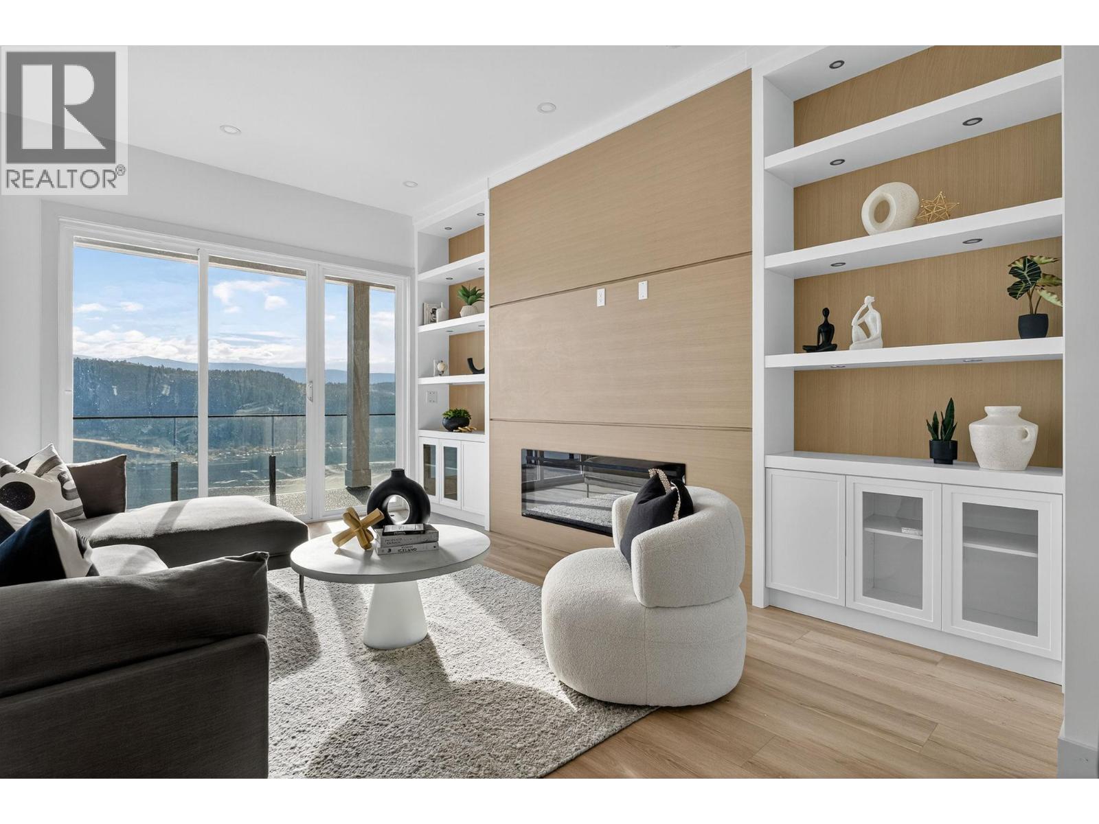 8932 TAVISTOCK ROAD - 16