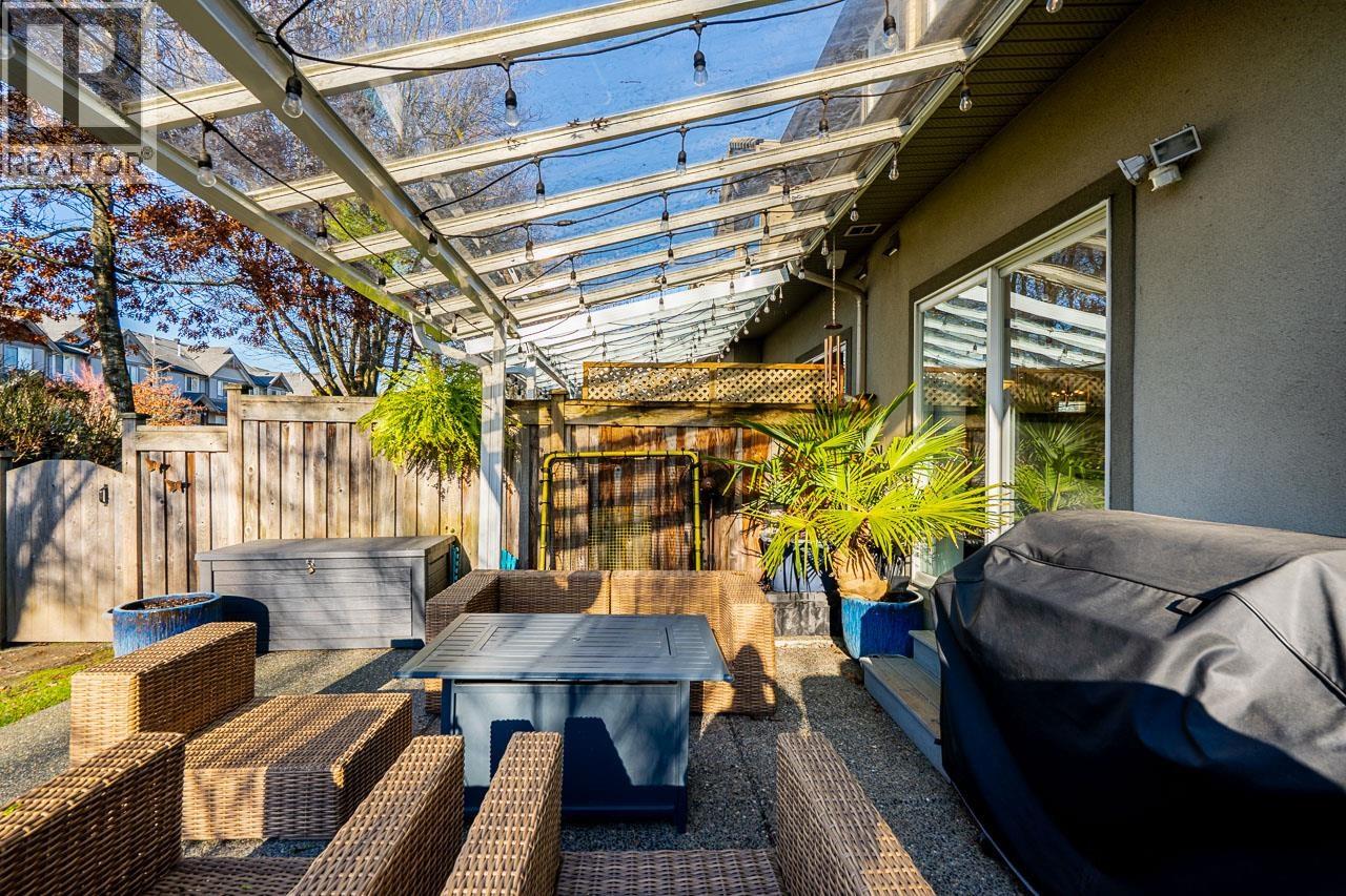 9 998 RIVERSIDE DRIVE, Port Coquitlam