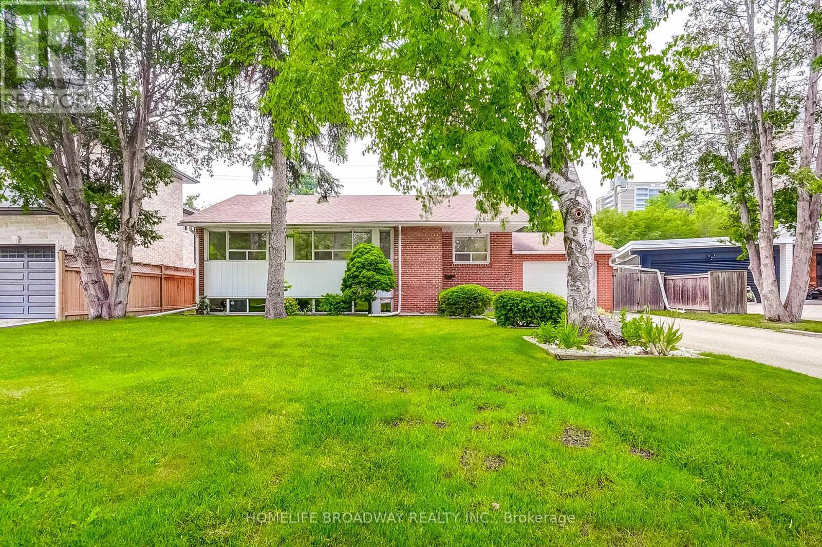Listing photo of 45 HURLINGHAM CRESCENT