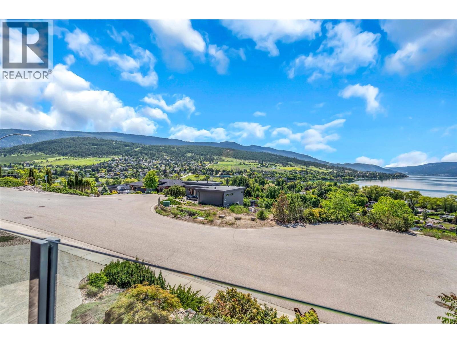 8780 Braeburn Drive, Coldstream