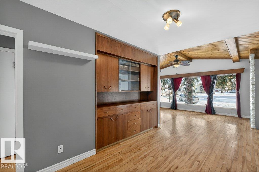 10316 42 ST E NW - 16