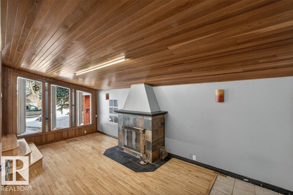 10316 42 ST E NW - 22