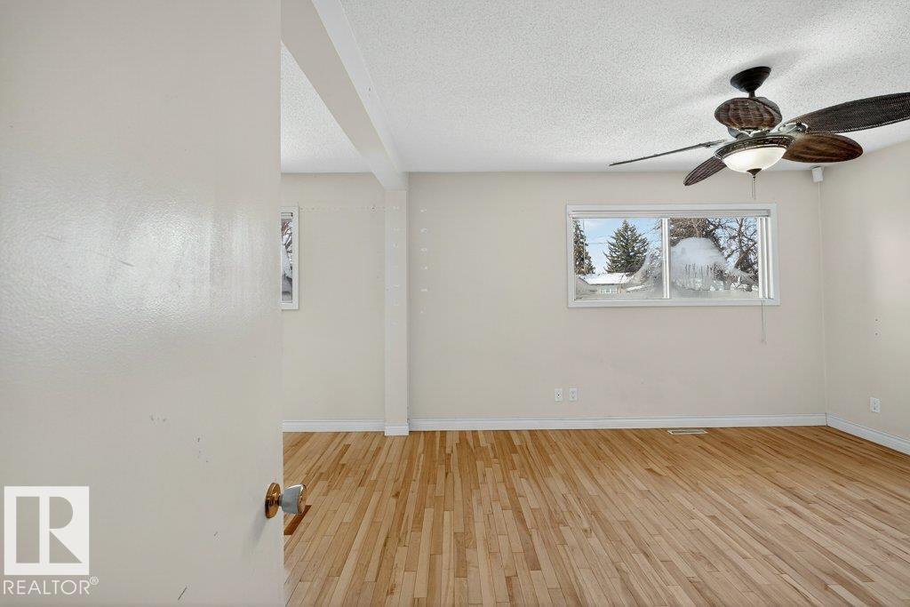 10316 42 ST E NW - 32