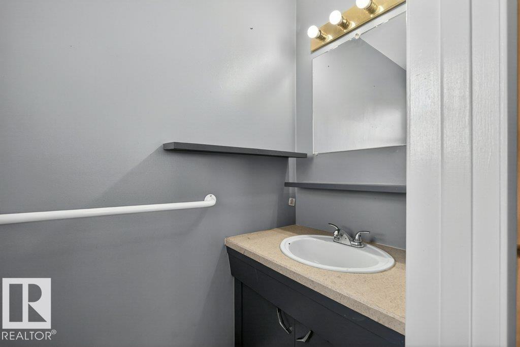 10316 42 ST E NW - 36