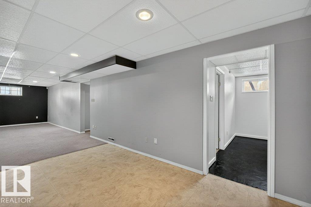 10316 42 ST E NW - 38