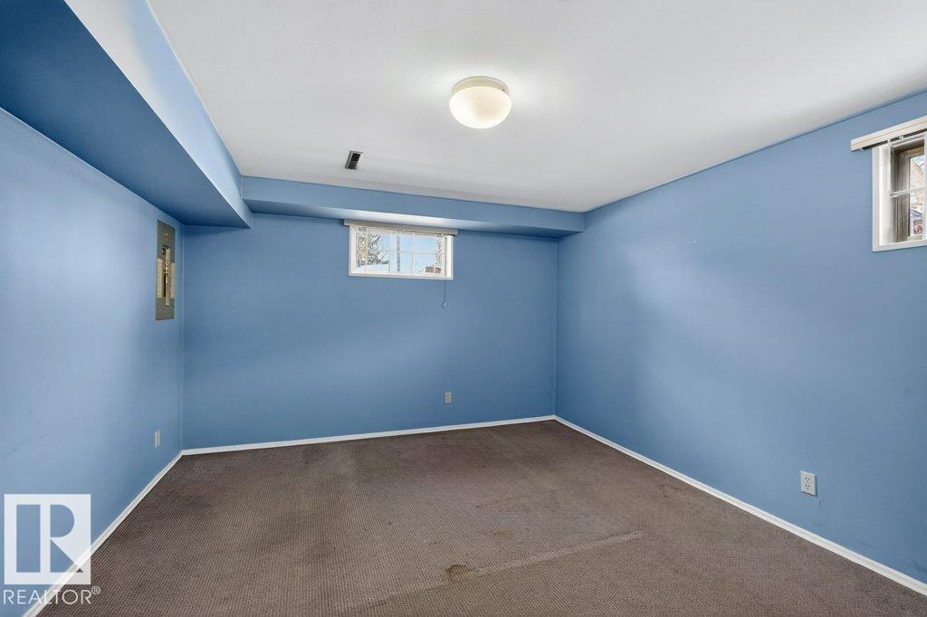 10316 42 ST E NW - 43