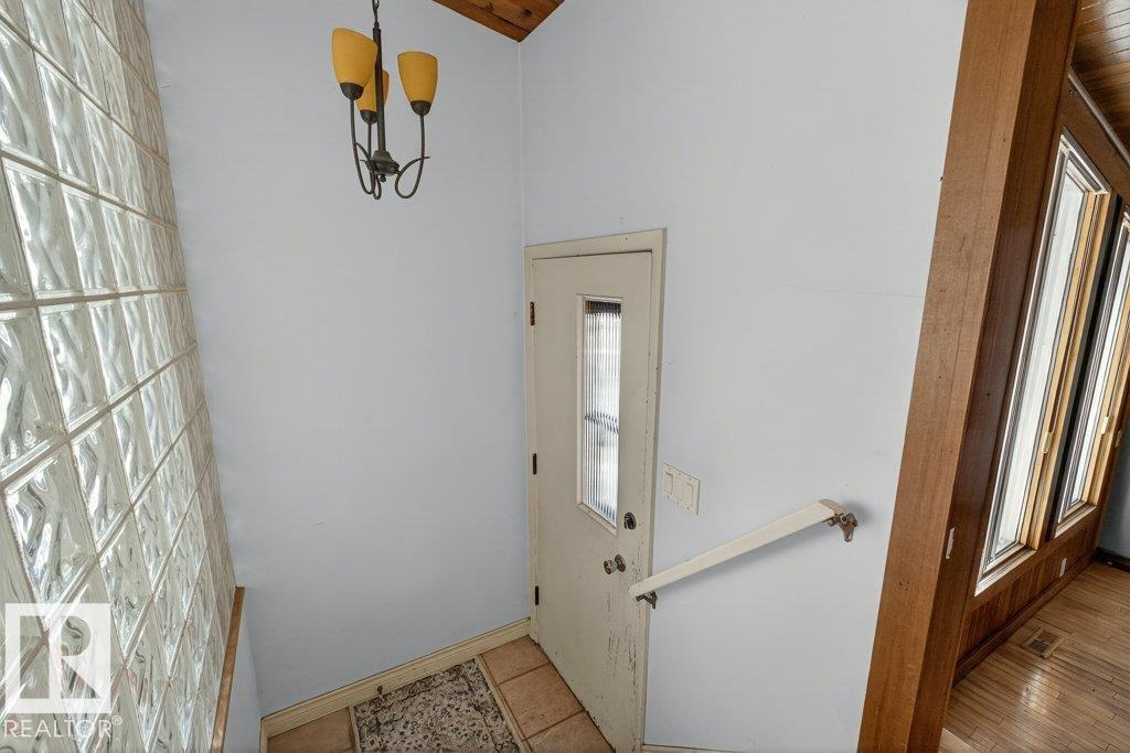 10316 42 ST E NW - 9