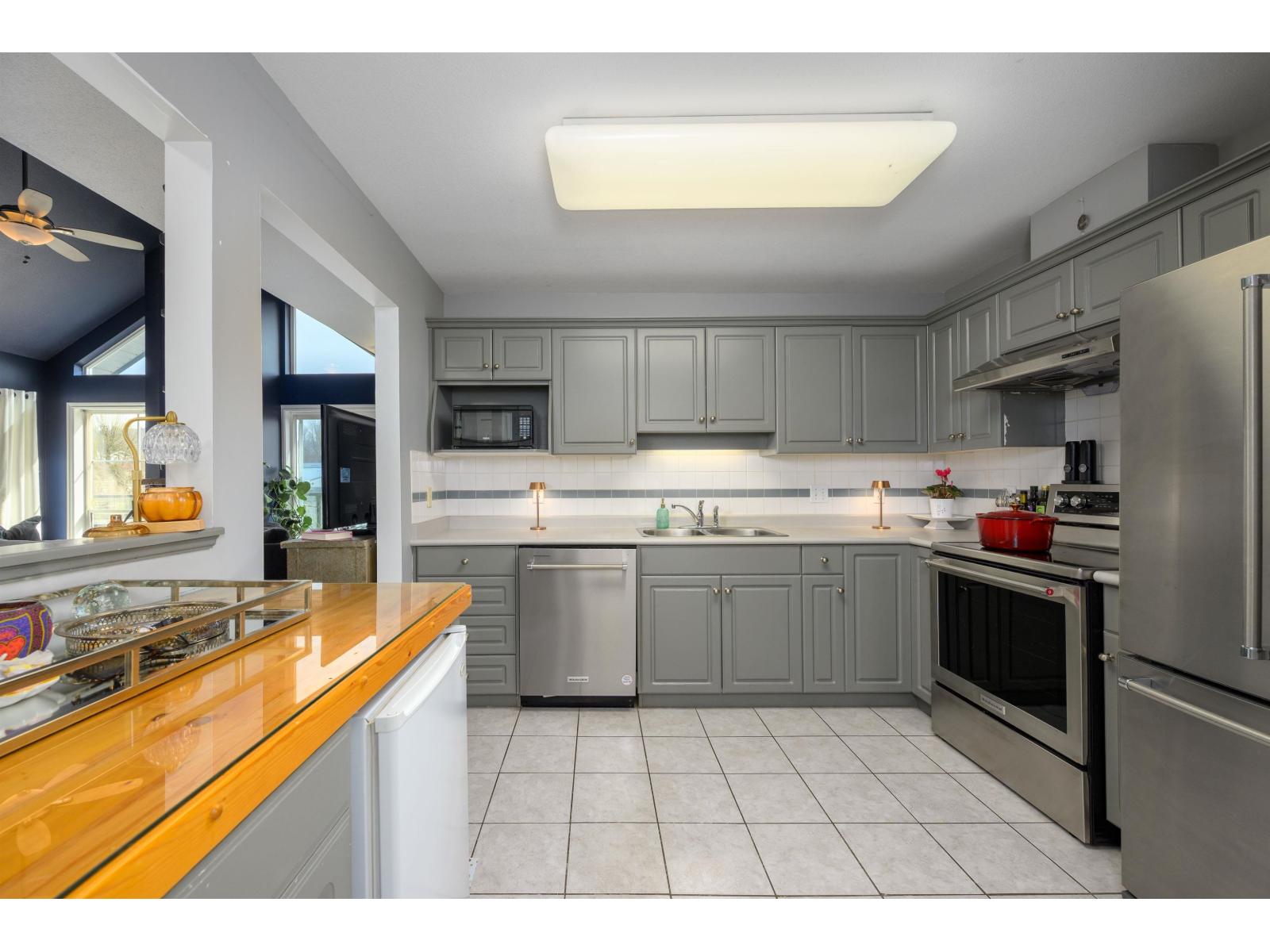 304 33150 4TH AVENUE, Mission