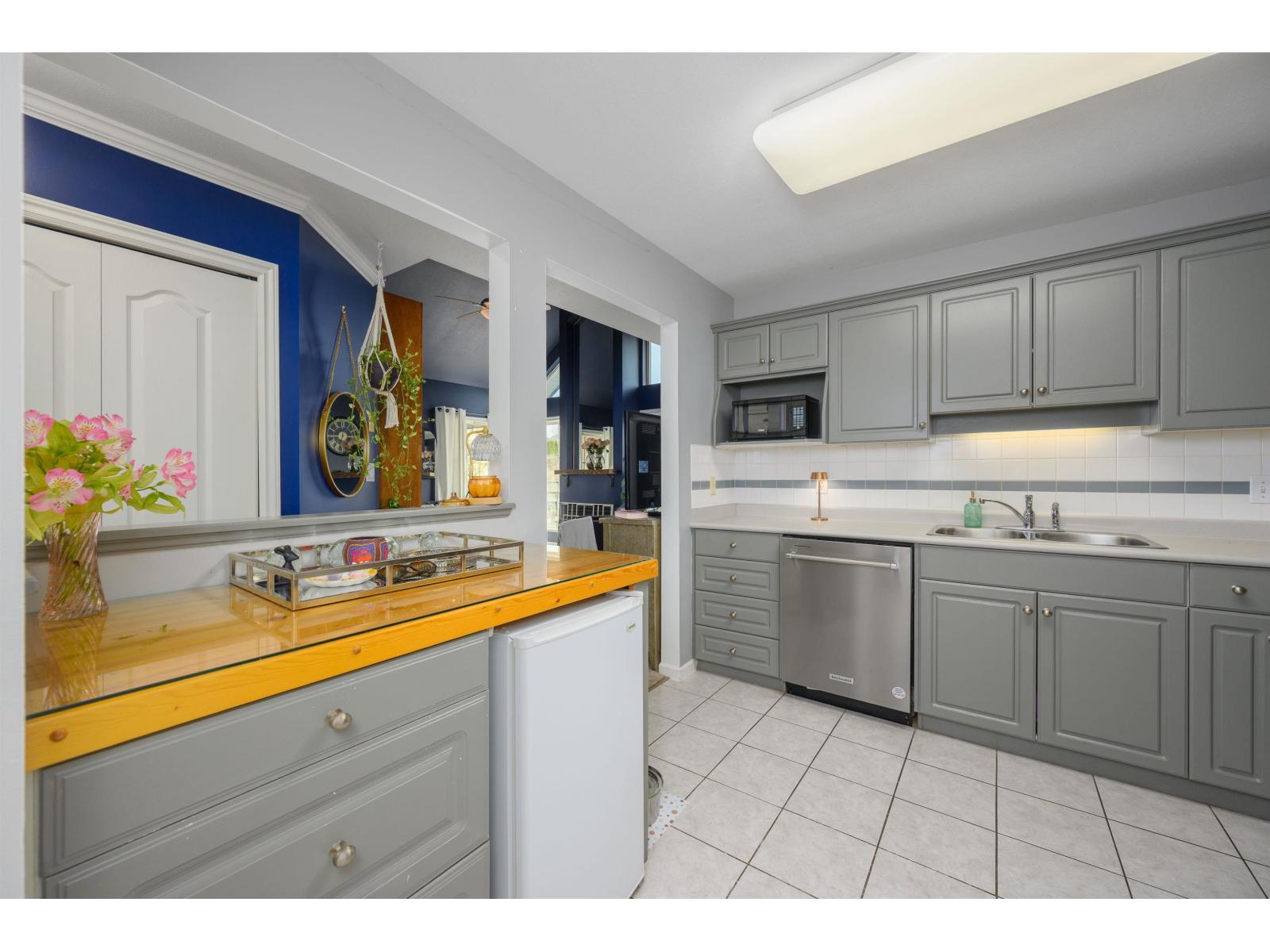 304 33150 4TH AVENUE, Mission