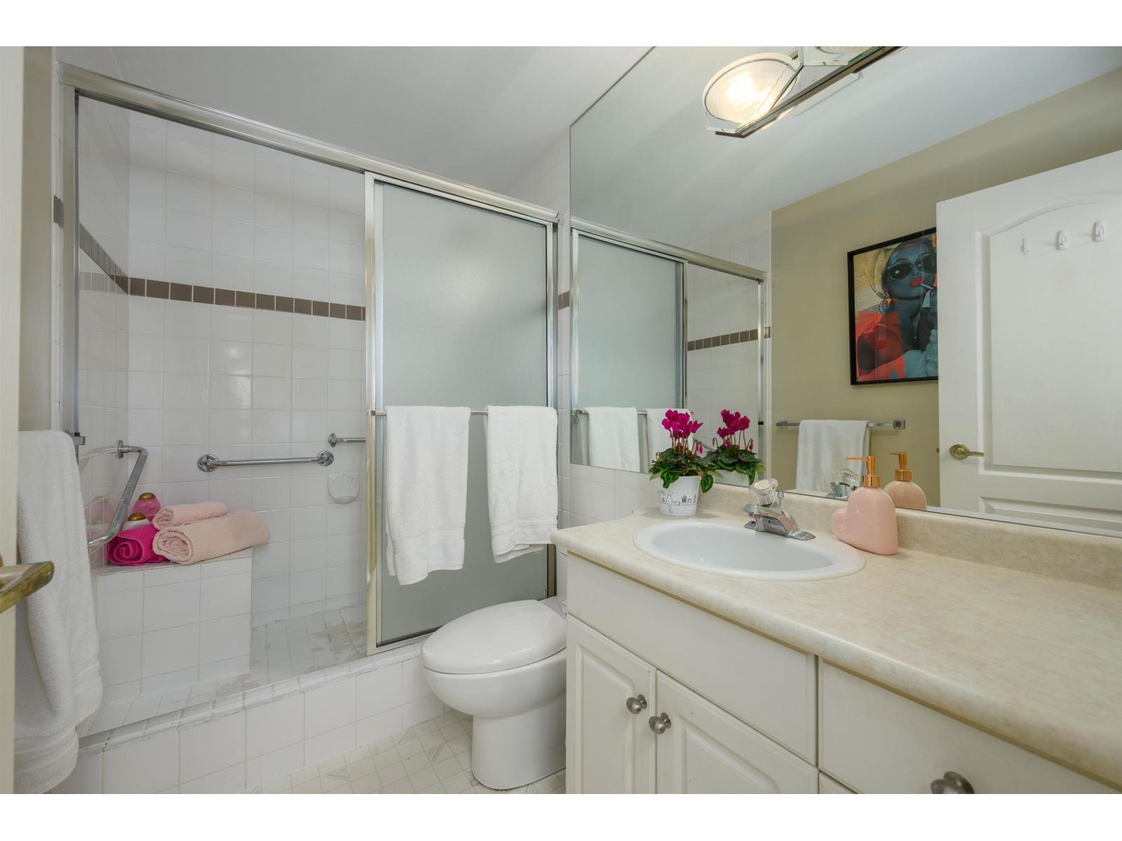 304 33150 4TH AVENUE, Mission