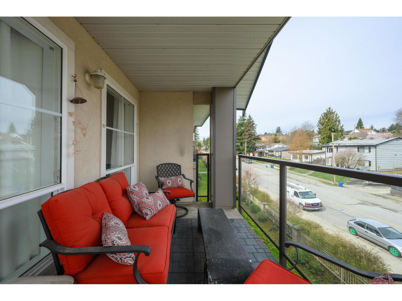 304 33150 4TH AVENUE, Mission