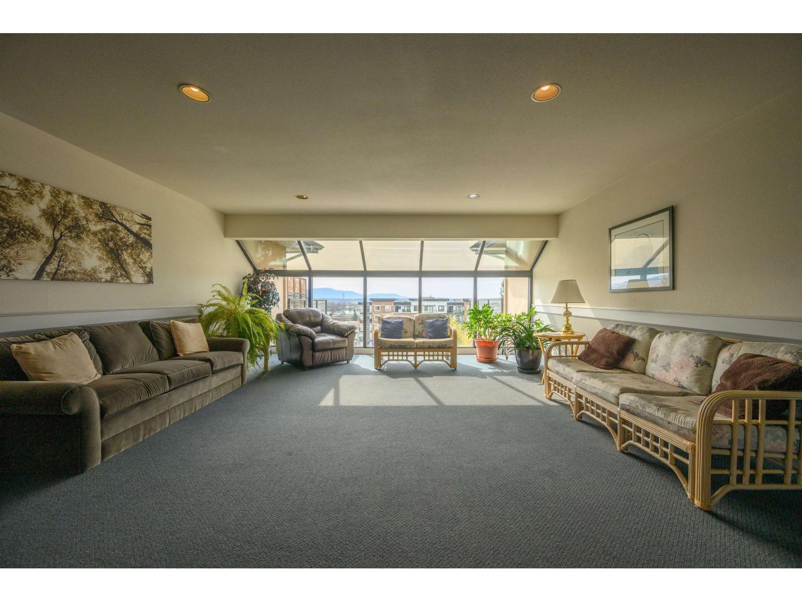 304 33150 4TH AVENUE, Mission