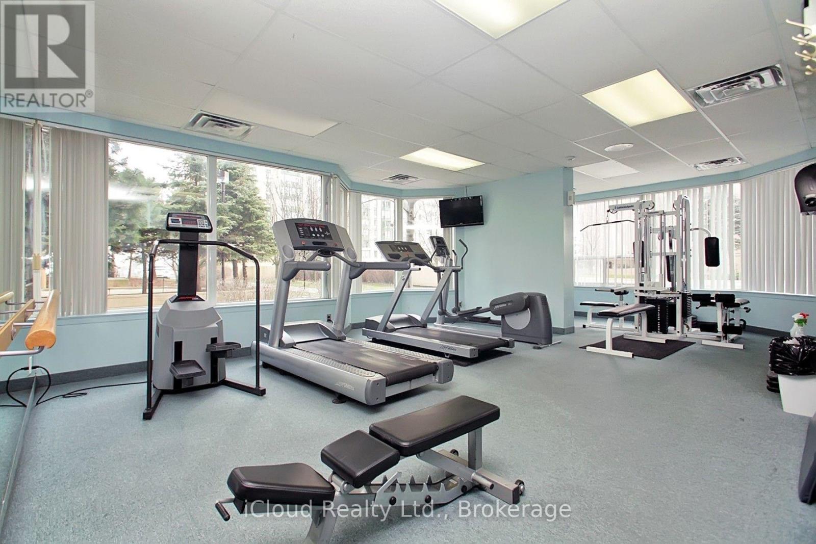 #903 135 HILLCREST AVENUE - 13