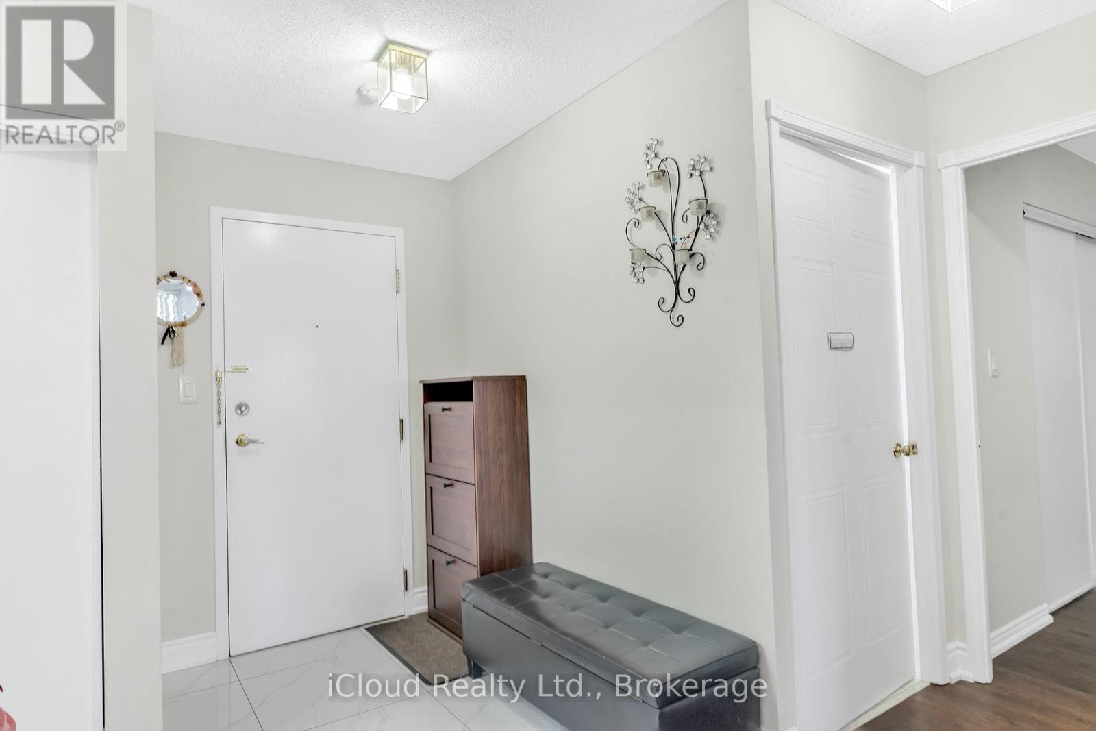 #903 135 HILLCREST AVENUE - 17