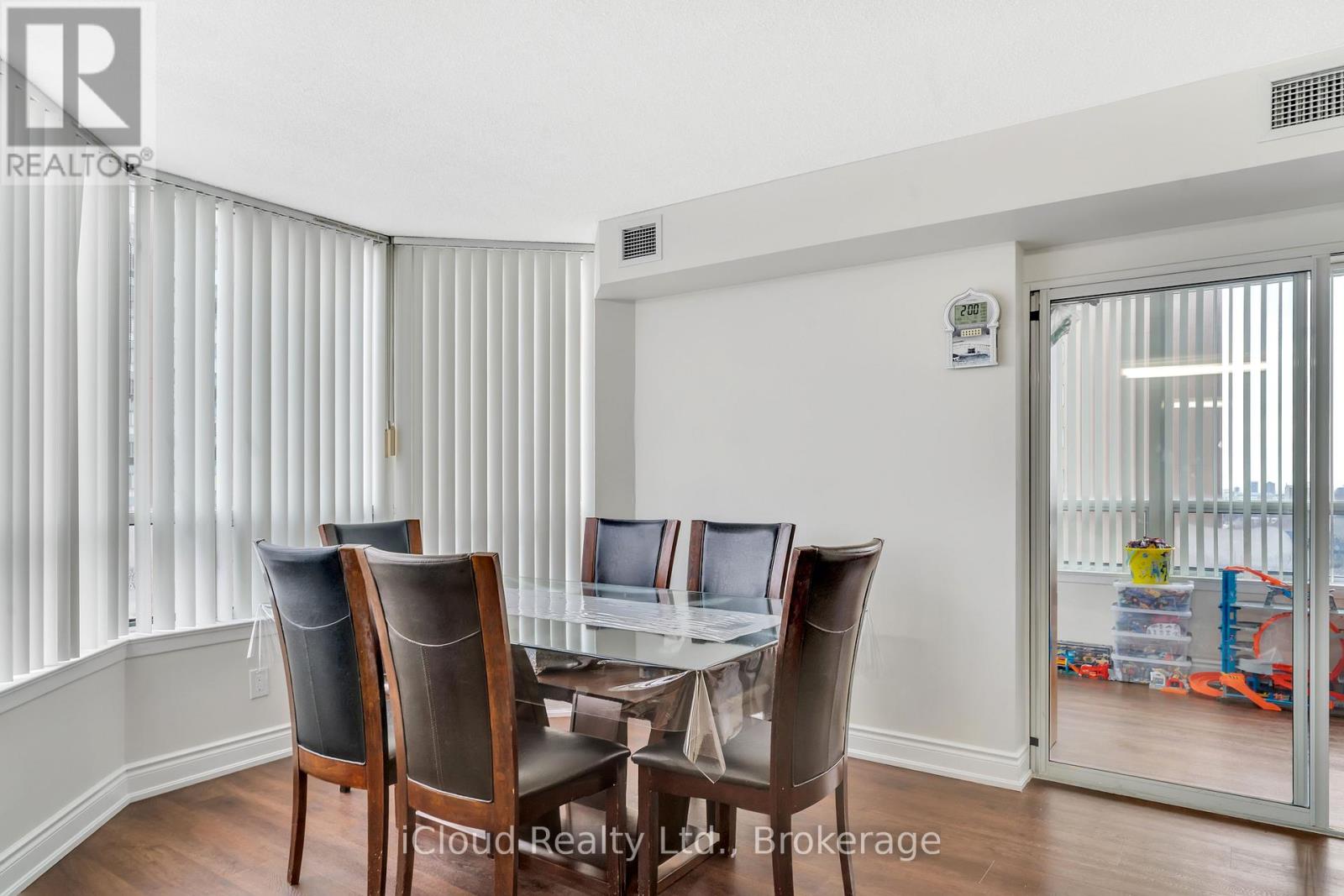 #903 135 HILLCREST AVENUE - 38