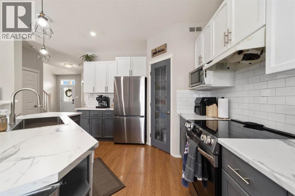 52 ELLIOTT DRIVE - 5