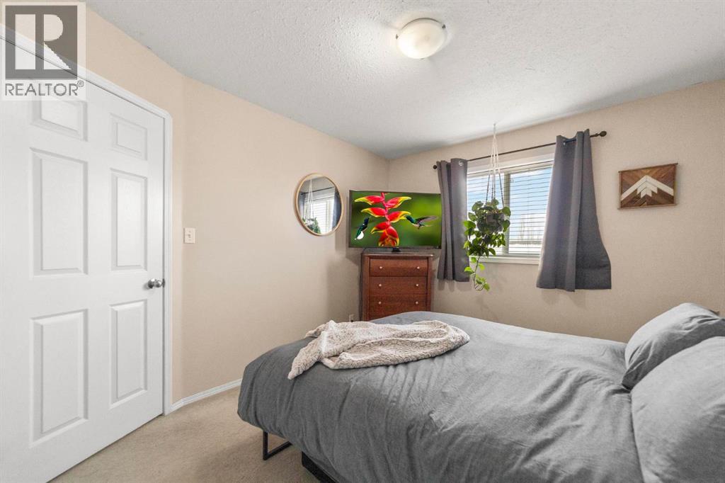 52 ELLIOTT DRIVE - 15