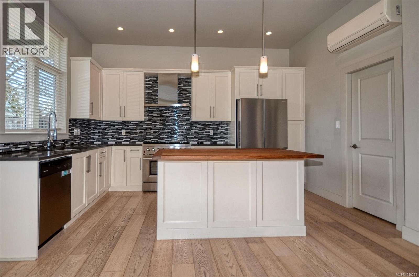  1220 Marchant Road, Central Saanich