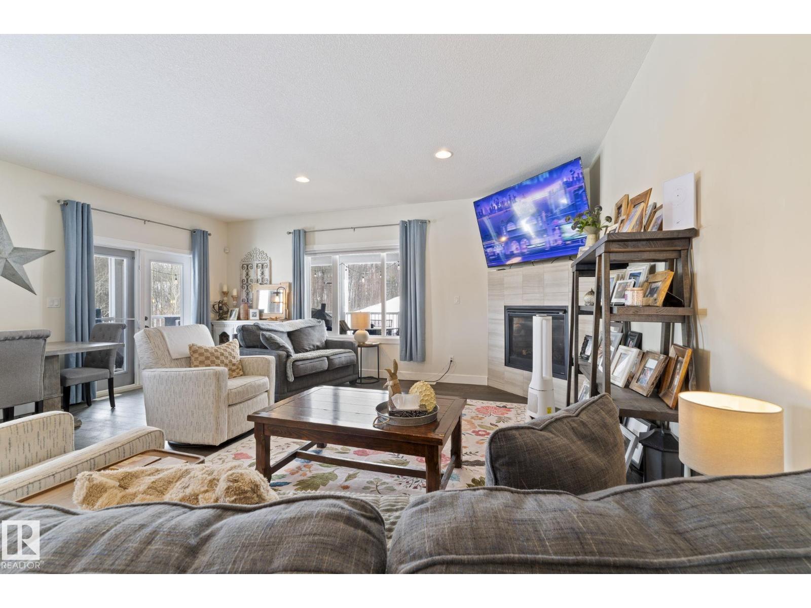 #7 53214 RGE ROAD 13 - 14