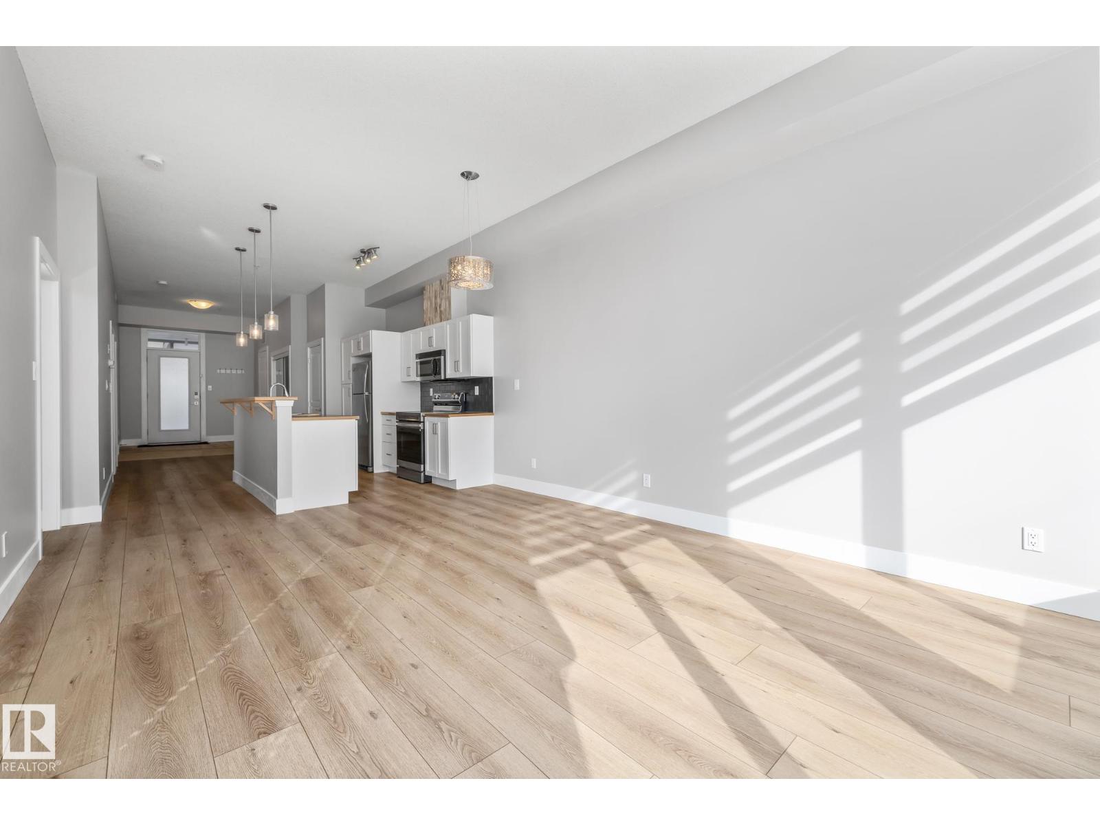 #114 10531 117 ST NW - 12