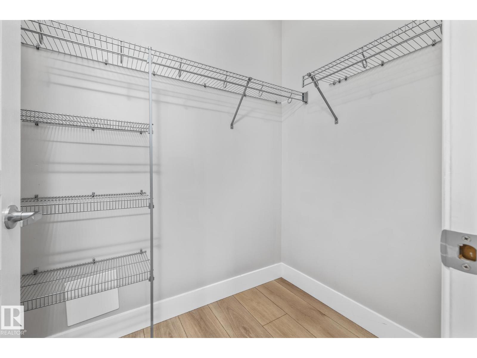 #114 10531 117 ST NW - 21