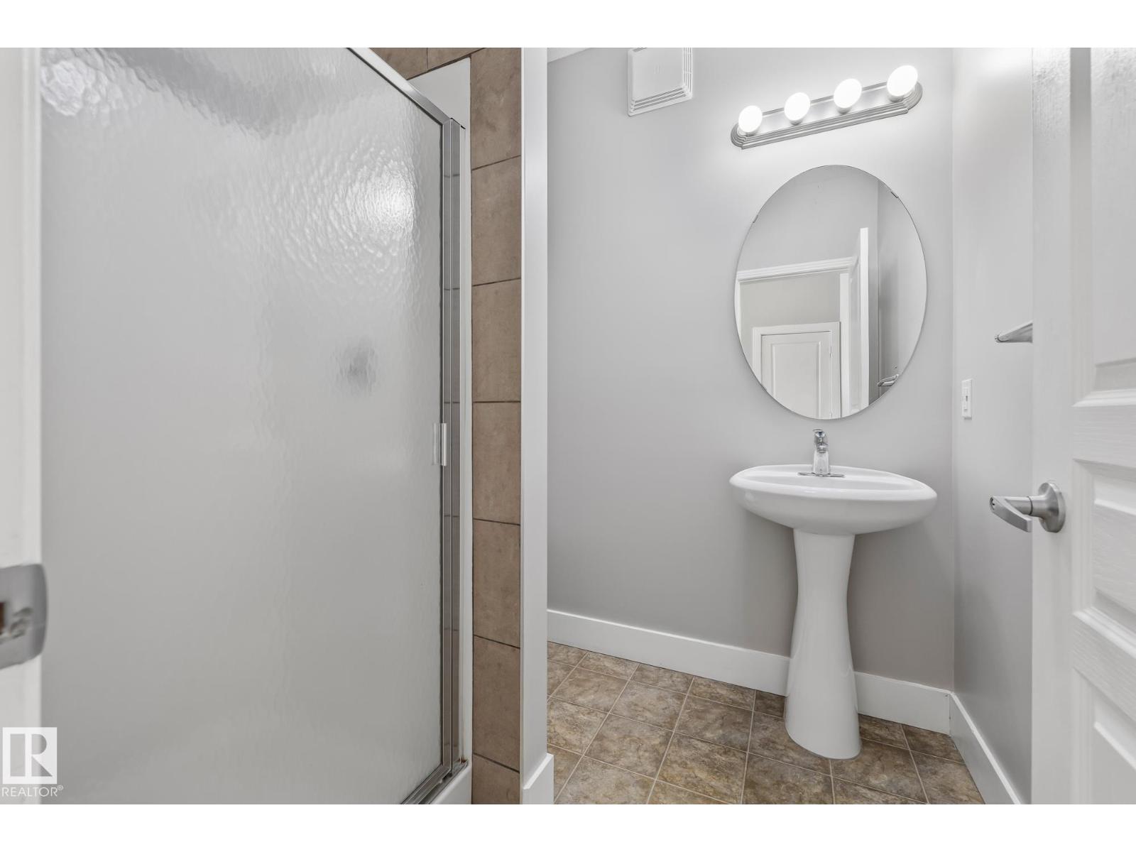 #114 10531 117 ST NW - 24