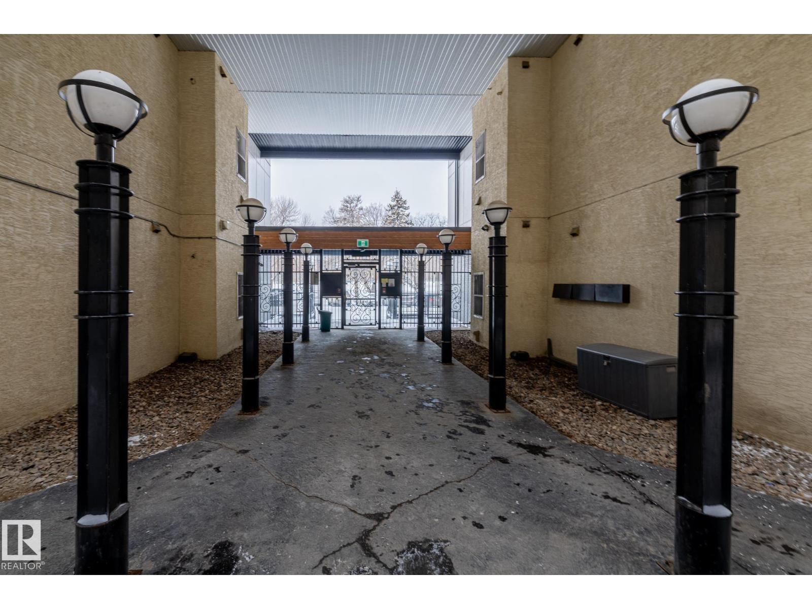 #114 10531 117 ST NW - Image 3