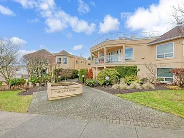 204 1255 BEST STREET, White Rock
