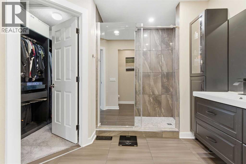 Single Family House for Sale in  Prestwick Green SE McKenzie Towne Calgary 