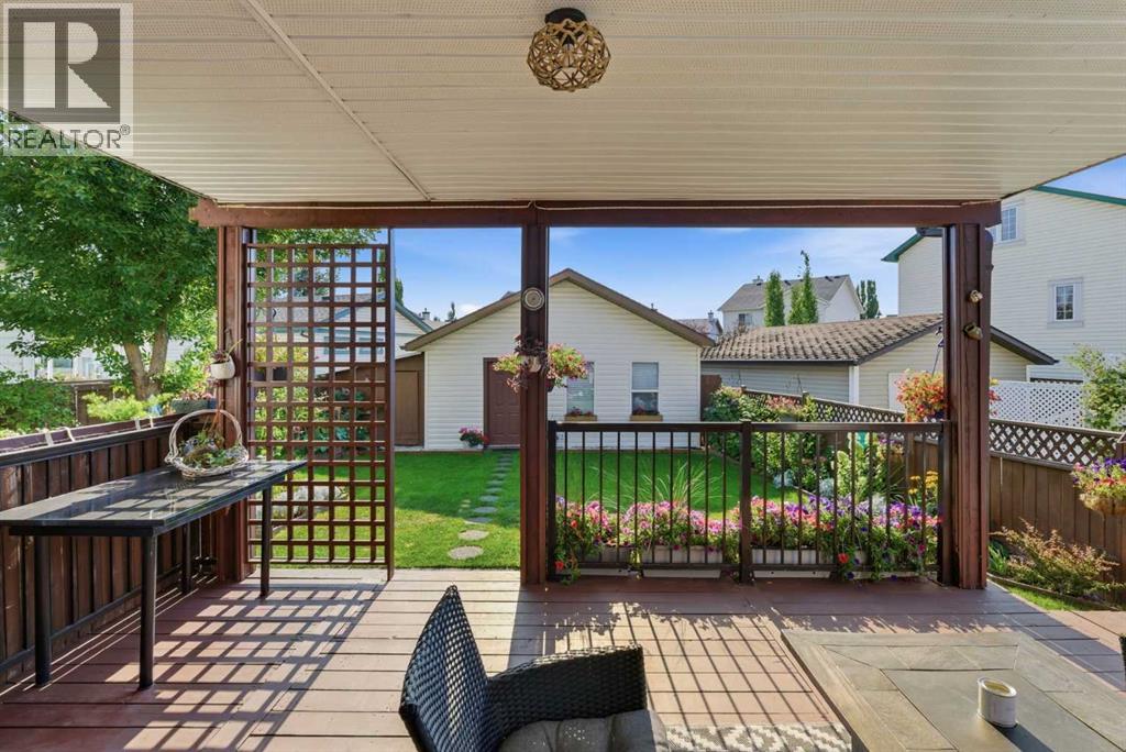 Single Family House for Sale in  Prestwick Green SE McKenzie Towne Calgary 