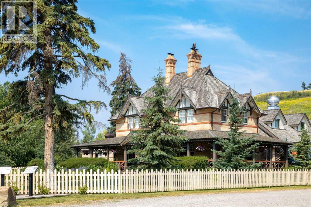 Single Family House for Sale in  Everstone Road SW Evergreen Calgary 