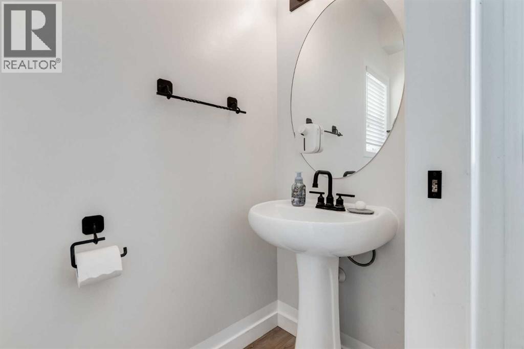 Single Family House for Sale in  Everstone Road SW Evergreen Calgary 