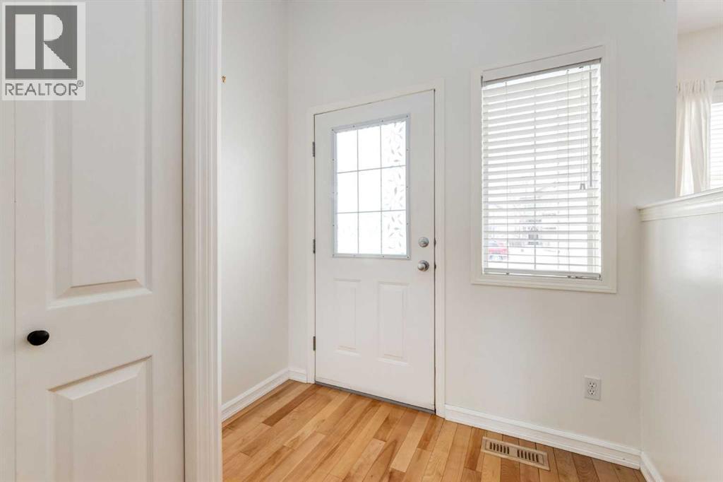 Single Family House for Sale in  Everstone Road SW Evergreen Calgary 