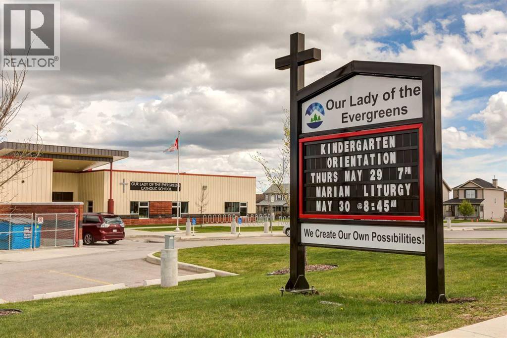 Single Family House for Sale in  Everstone Road SW Evergreen Calgary 