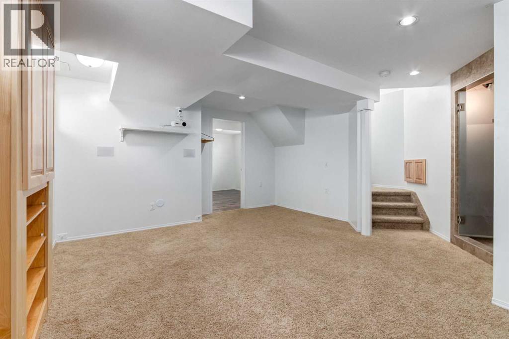 Single Family House for Sale in  Everstone Road SW Evergreen Calgary 