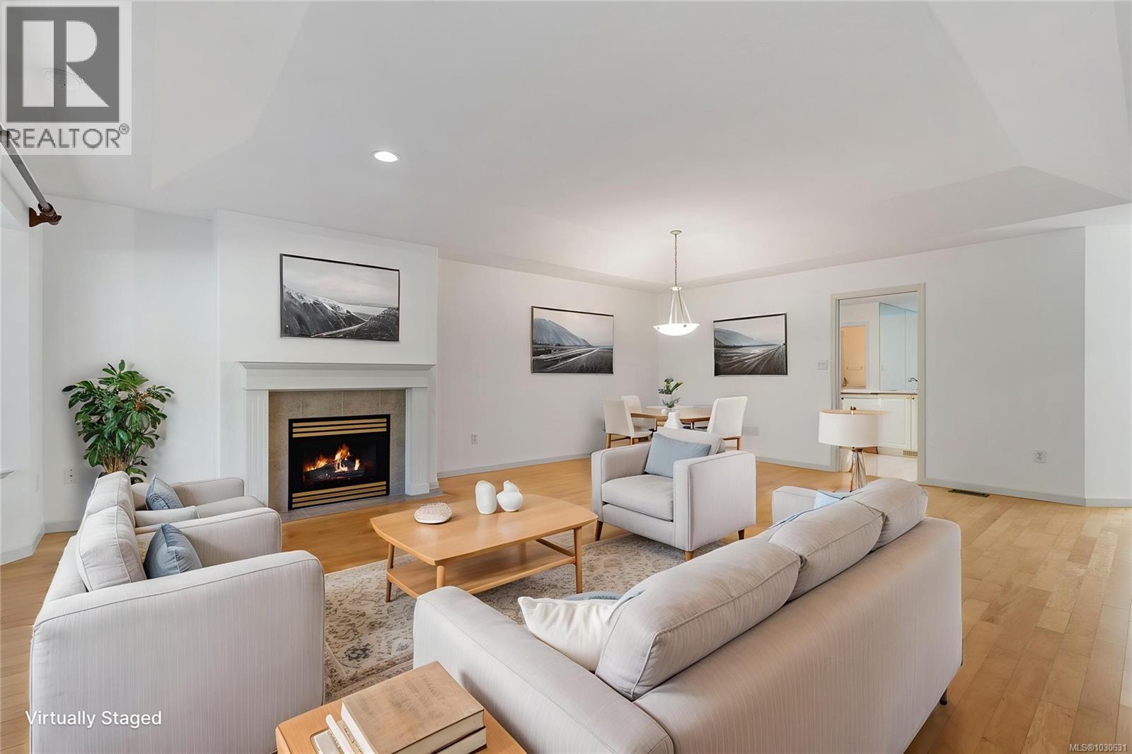 #1 850 Arbutus St - 1