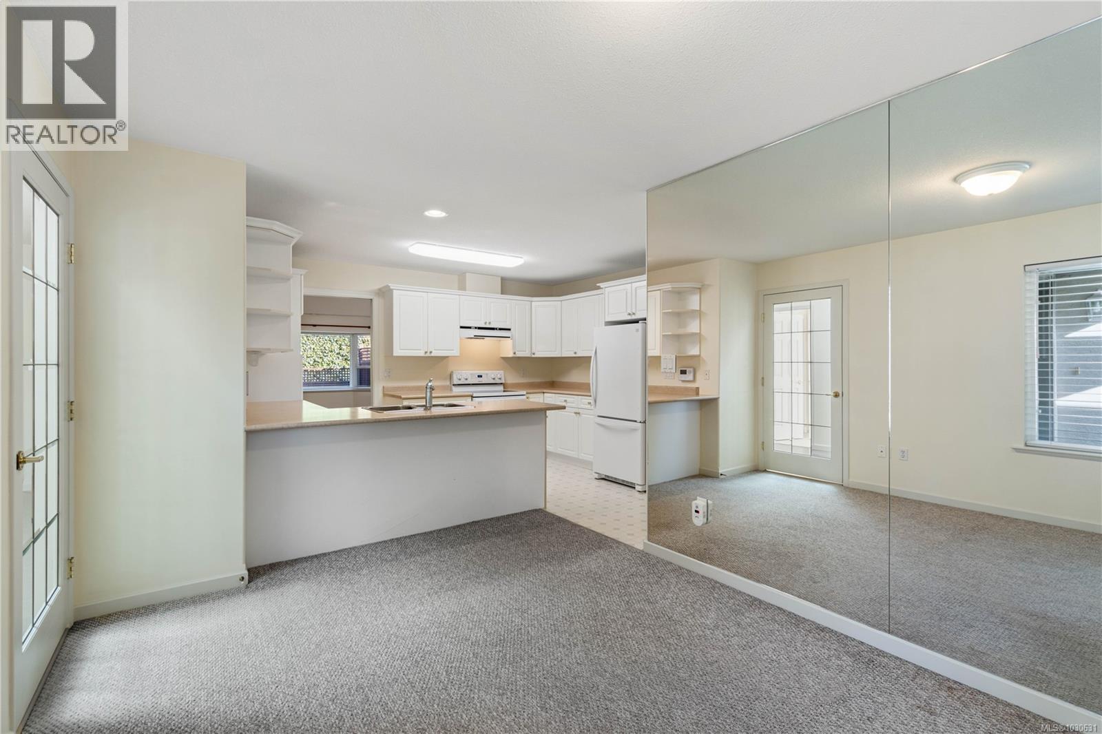 #1 850 ARBUTUS ST - 11