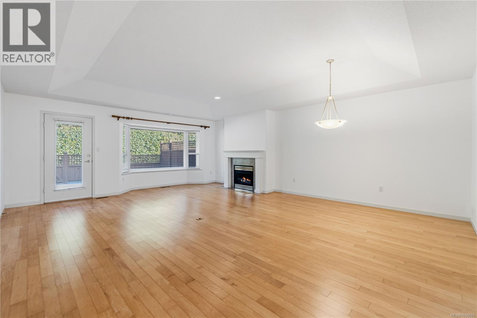 #1 850 ARBUTUS ST - 15