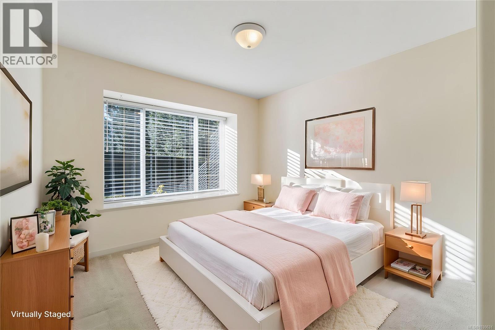 #1 850 Arbutus St - 24