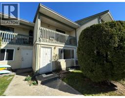 11 6370 Park Drive, Oliver