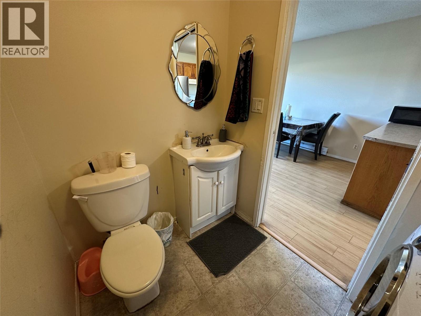 6370 Park Drive Unit# 11, Oliver