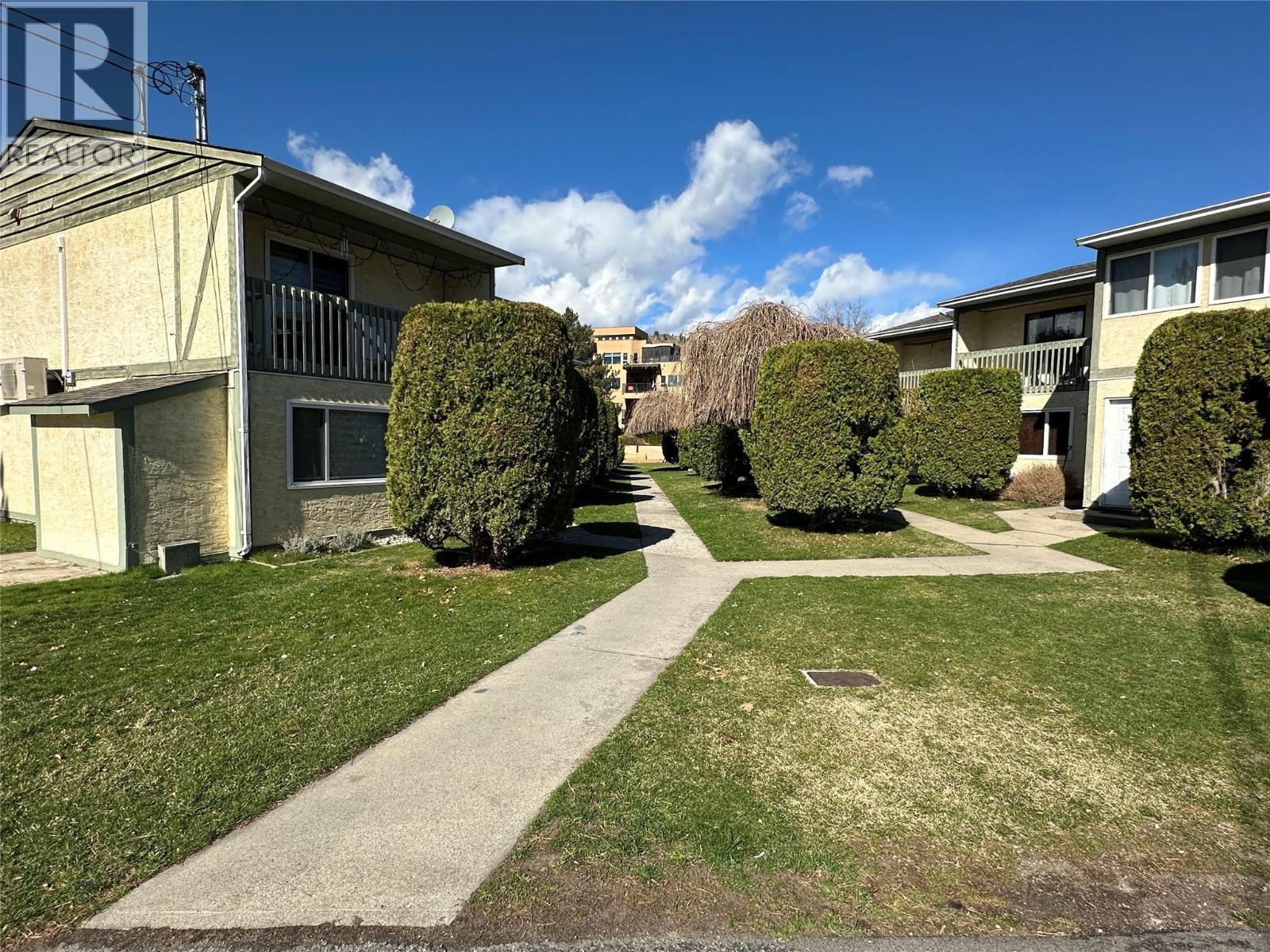 6370 Park Drive Unit# 11, Oliver