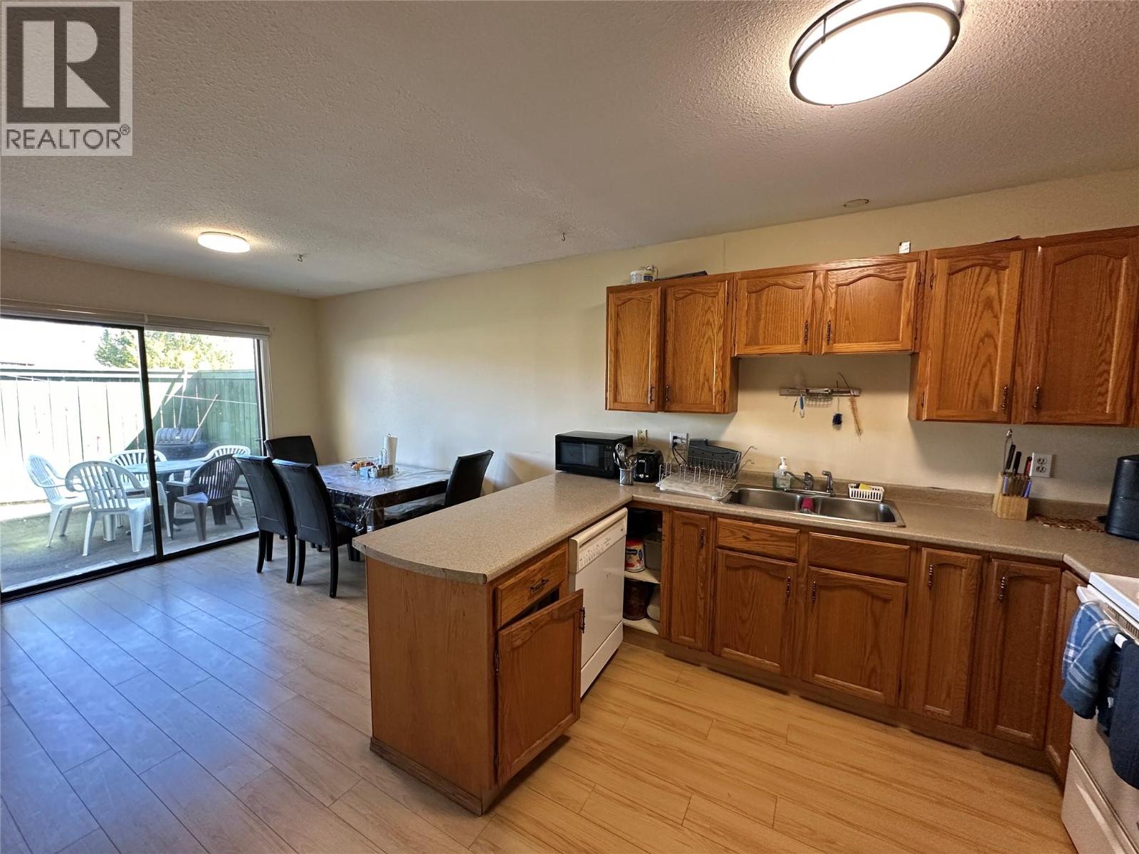 6370 Park Drive Unit# 11, Oliver