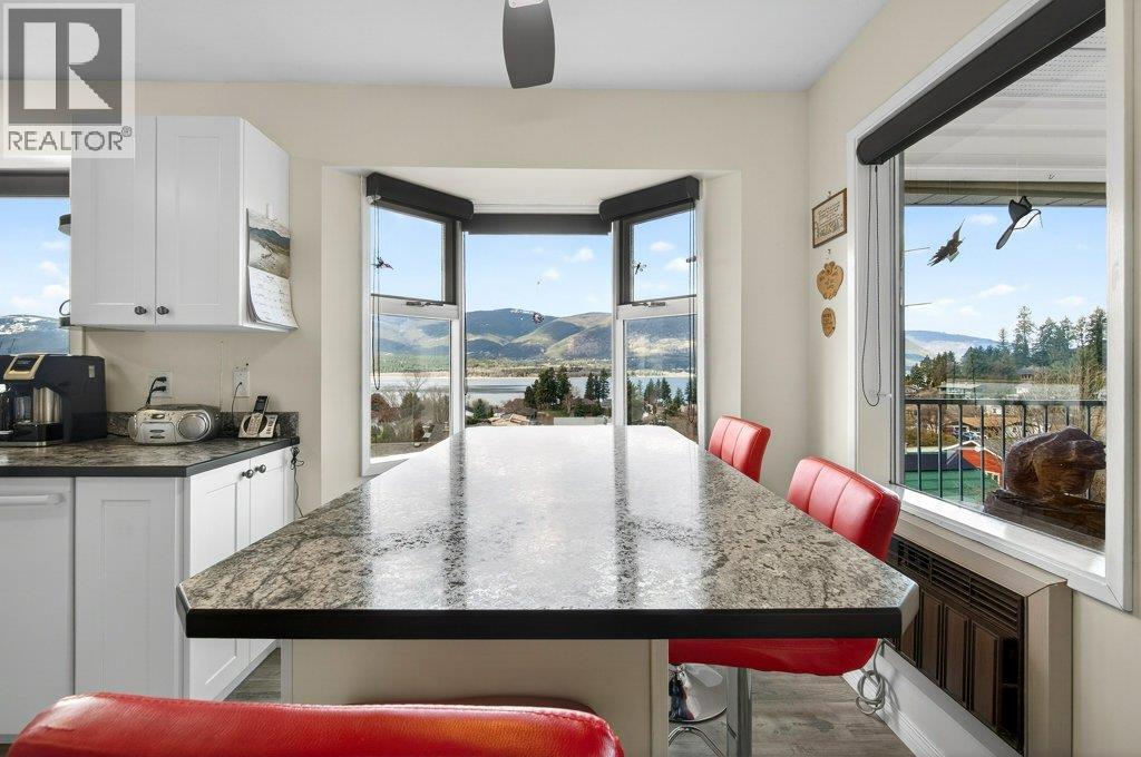 4751 Lakeshore Road NE, Salmon Arm