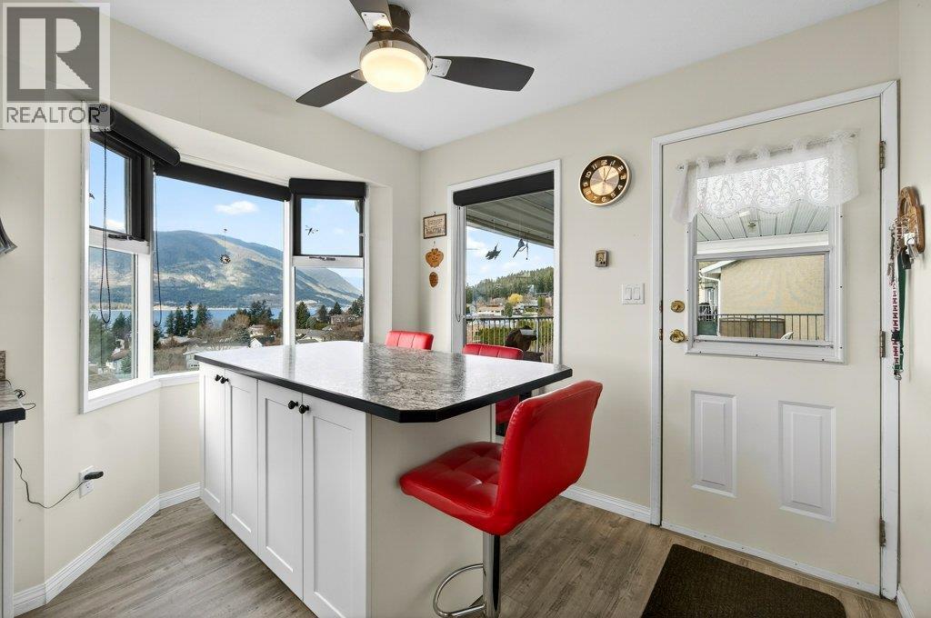 4751 Lakeshore Road NE, Salmon Arm