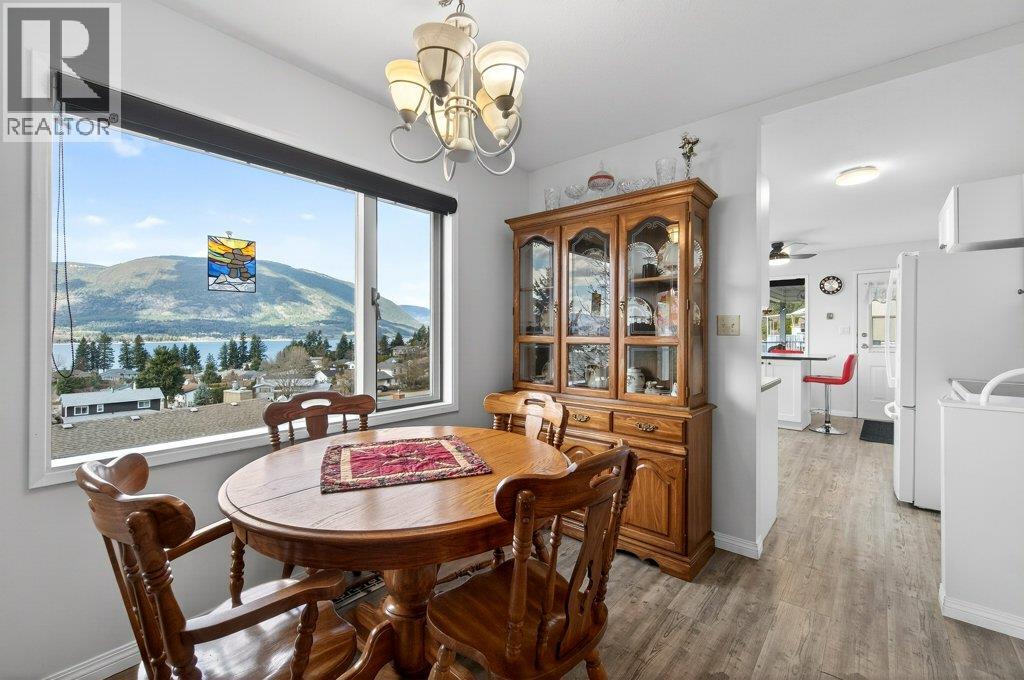 4751 Lakeshore Road NE, Salmon Arm