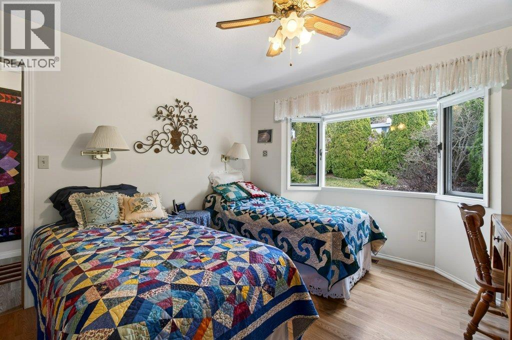 4751 Lakeshore Road NE, Salmon Arm