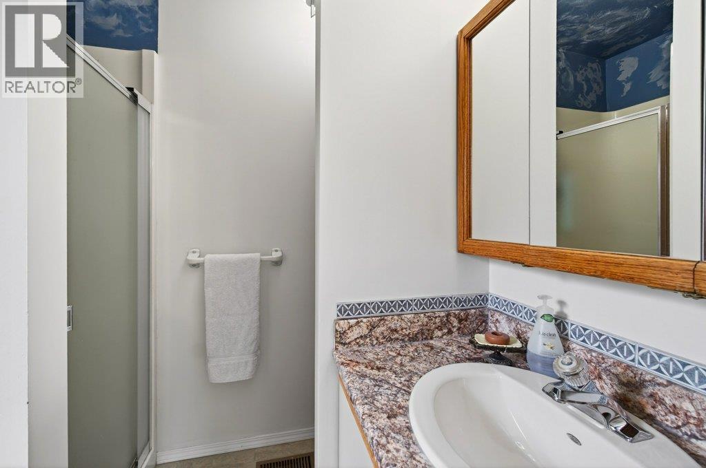 4751 Lakeshore Road NE, Salmon Arm