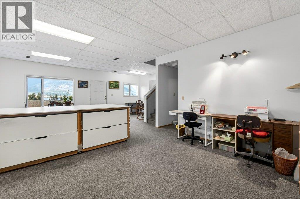 4751 Lakeshore Road NE, Salmon Arm